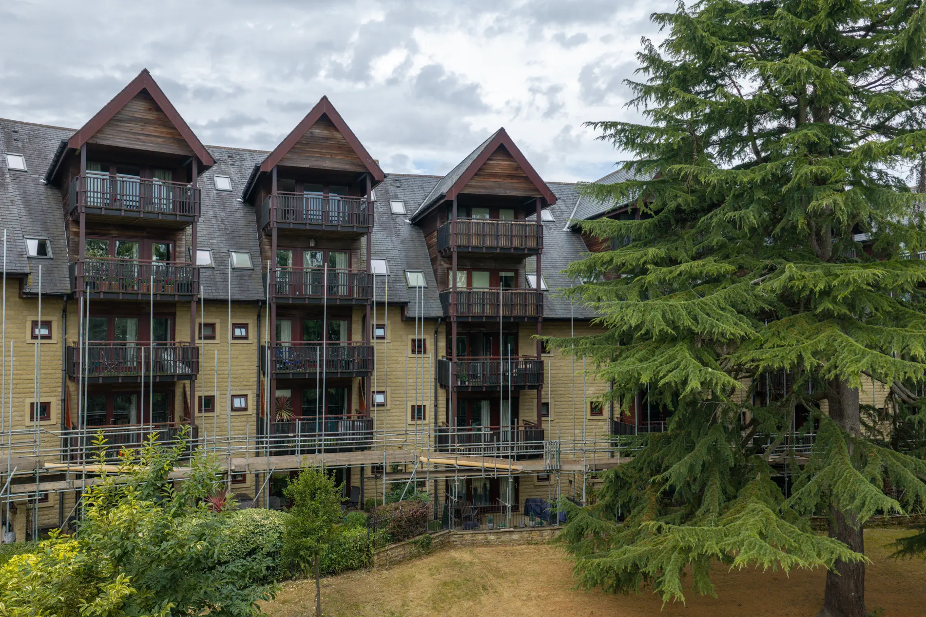 ukr-facades-westwood-gardens-sheffield-project-aerial-7 Residential elevations and projecting balconies at Weetwood Gardens development in Sheffield
