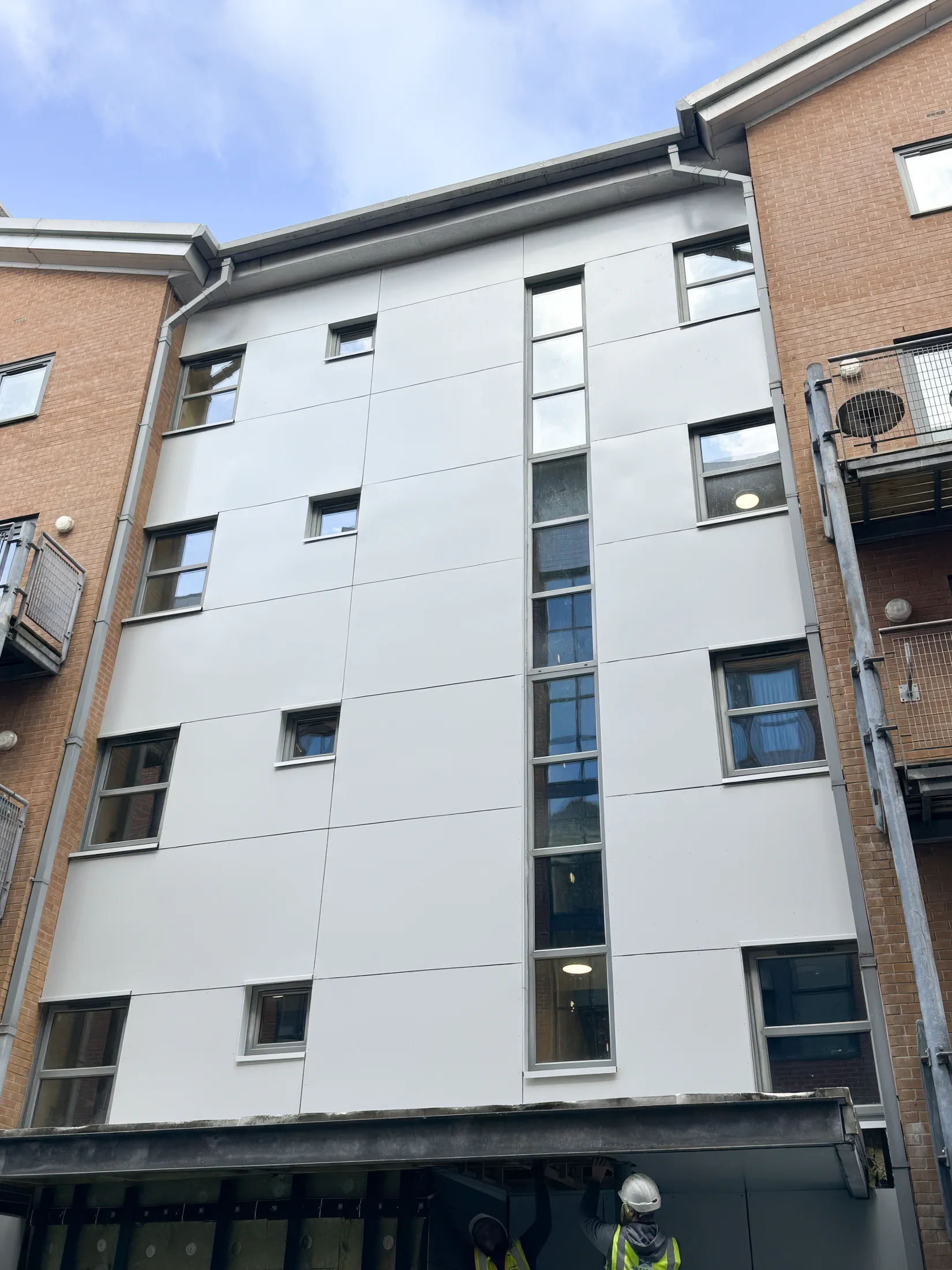 ukr-facades-meadow-view-manchester-2 Meadow View residential building in Manchester with completed facade works
